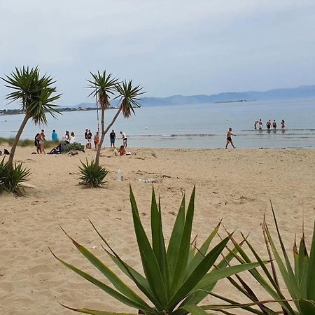 Blue Air Apartment 1Minute From Sea, 15 Min From The Airport Artemis City Center 外观 照片