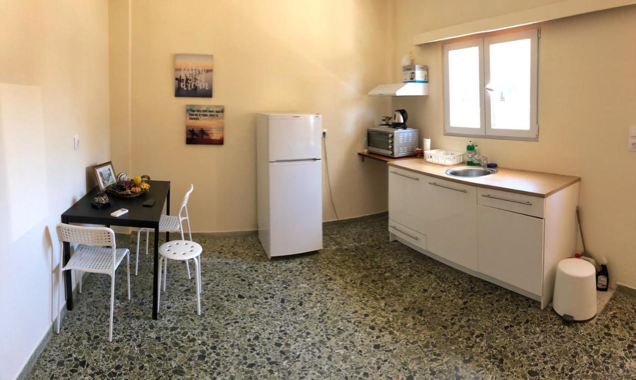 Blue Air Apartment 1Minute From Sea, 15 Min From The Airport Artemis City Center 外观 照片
